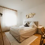 Elegant Near Old Town & Mosel River
